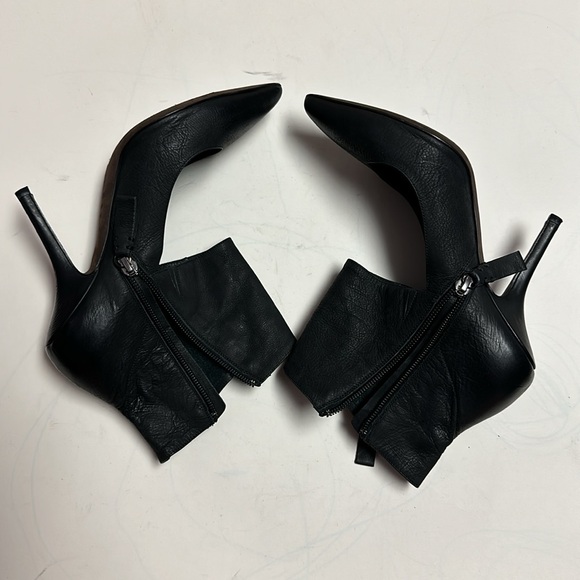 Vera Wang Leather Stiletto Heels - Picture 6 of 15